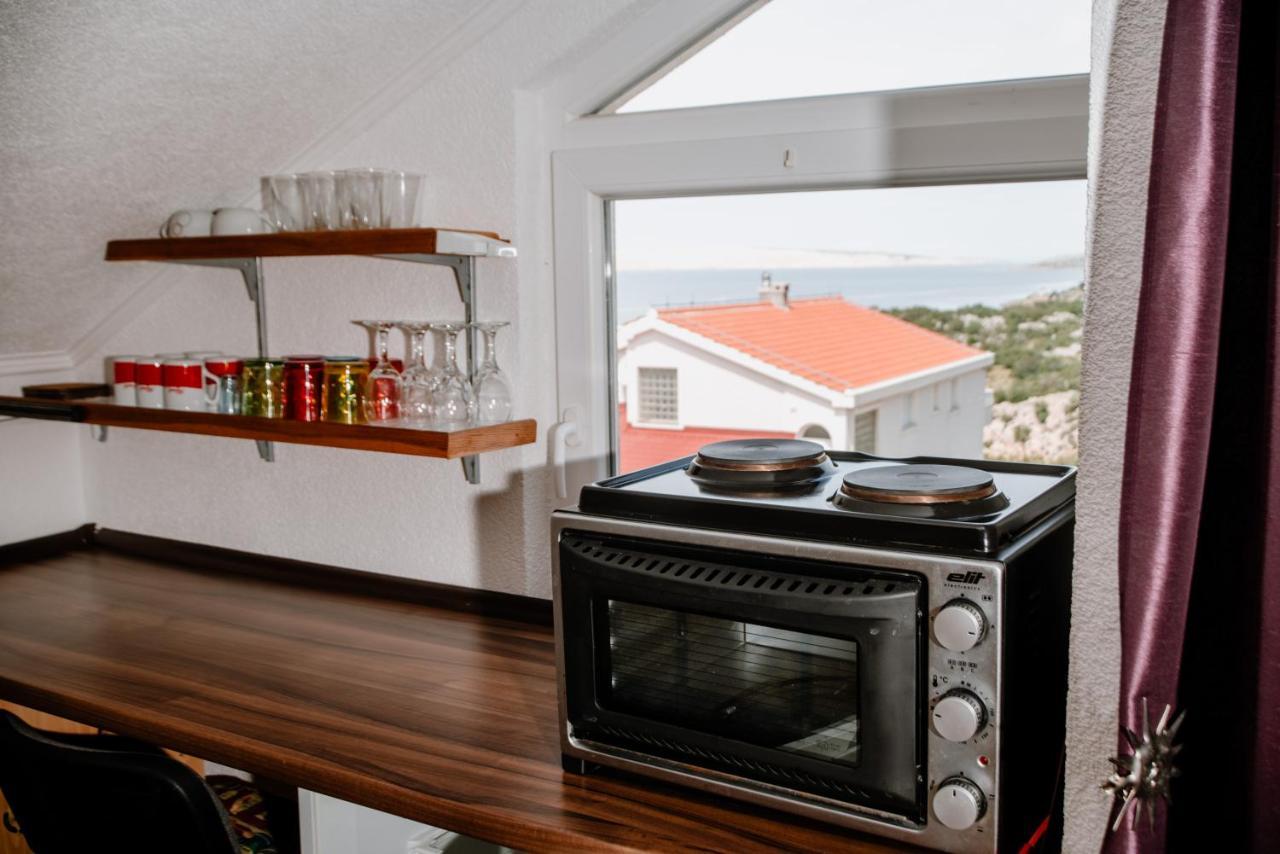 Apartmens Leona Apartment Karlobag Bagian luar foto