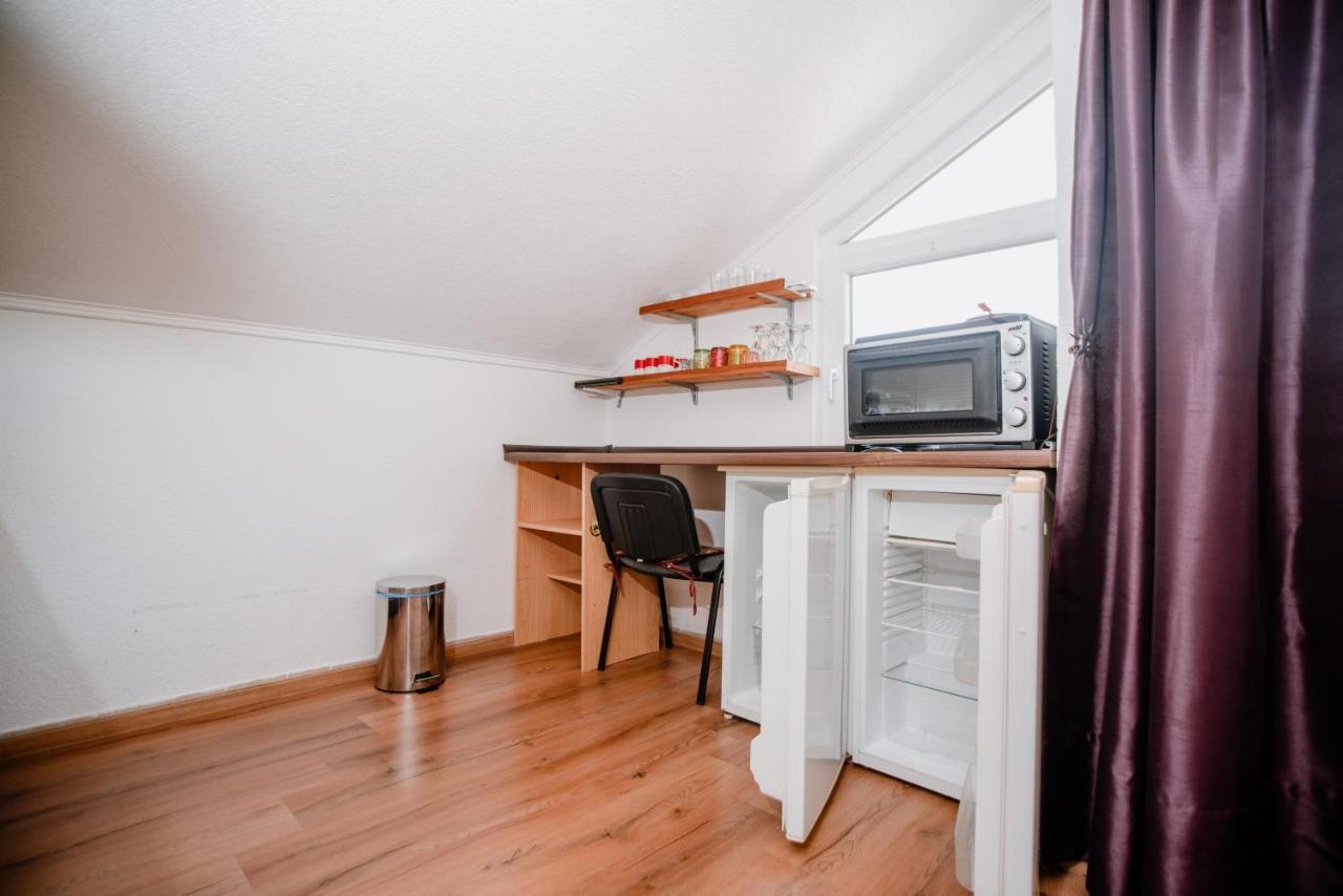 Apartmens Leona Apartment Karlobag Bagian luar foto